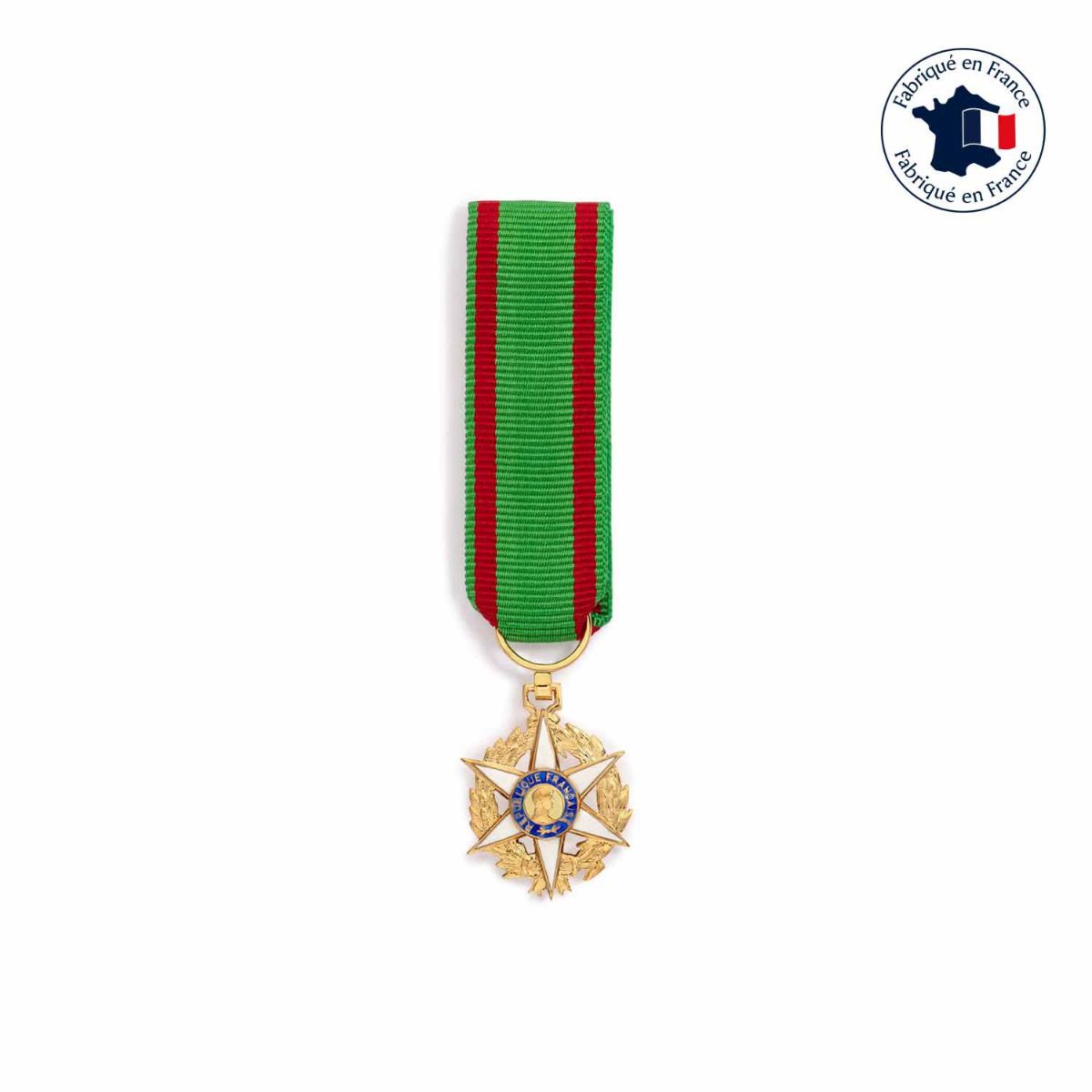 médaille miniature chevalier du mérite agricole fabriquée en France