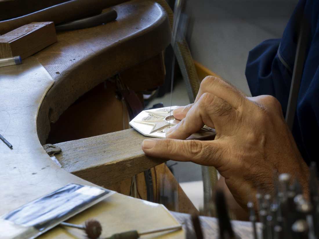 découpage et ajourage bijouterie