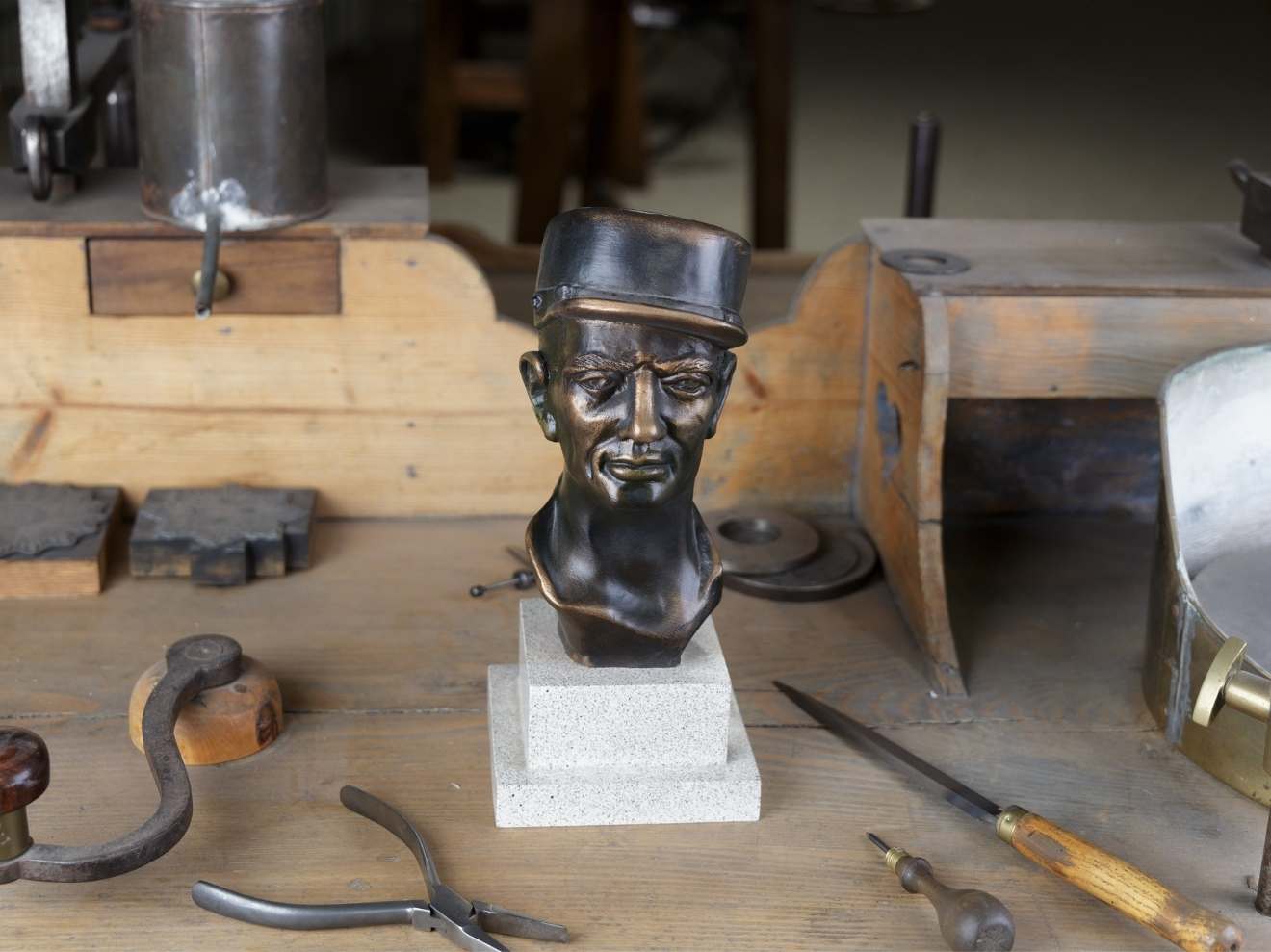 trophée personnalisé statue